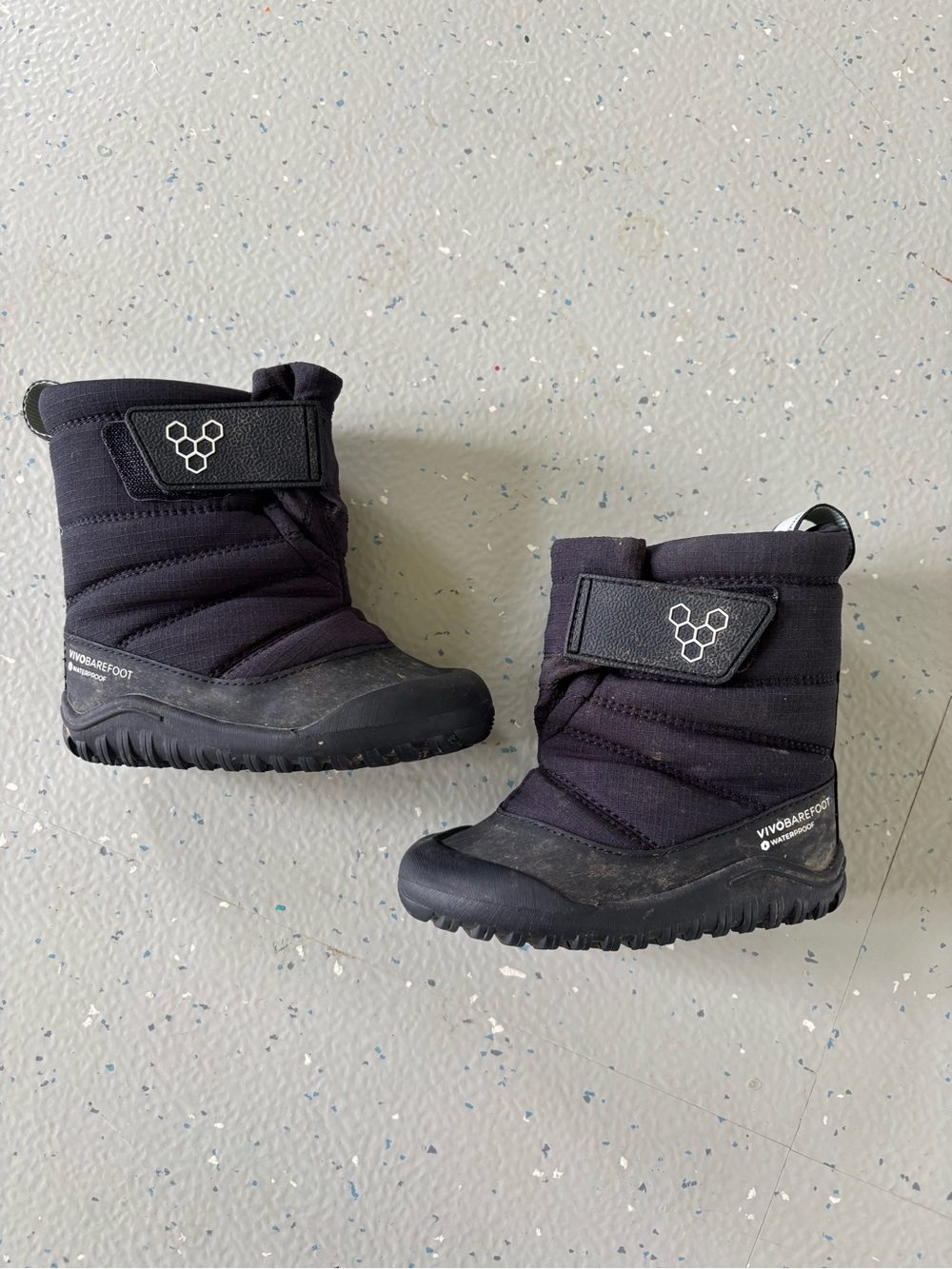 EUC Vivo barefoot Lumi Kids' Black Waterproof Winter Boots size EU 21